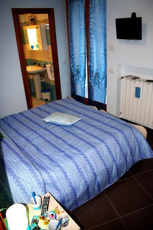 Monasterolo del Castello B&B Notte E Di الغرفة الصورة