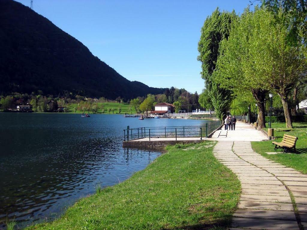 Monasterolo del Castello B&B Notte E Di المظهر الخارجي الصورة